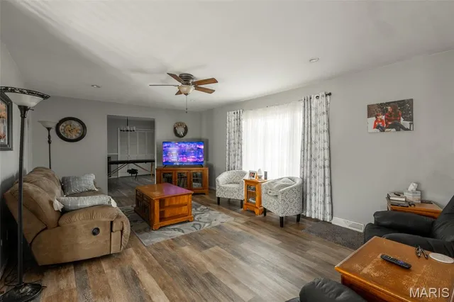 $319,900 | 215 East Piedmont Avenue, Piedmont, MO 63957