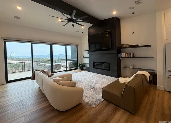 $4,800 | 7222 Terra, Unit 102, San Antonio, TX 78256