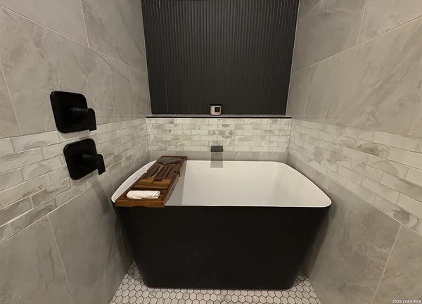 $4,800 | 7222 Terra, Unit 102, San Antonio, TX 78256
