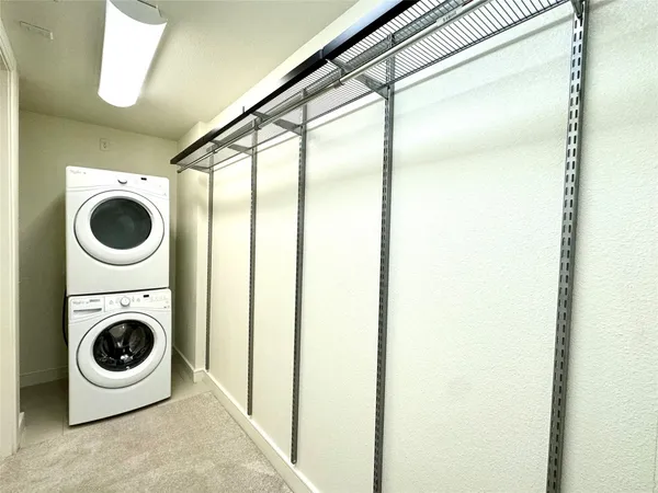 $1,802 | 2303 Mid Lane, Unit 318, Houston, TX 77027