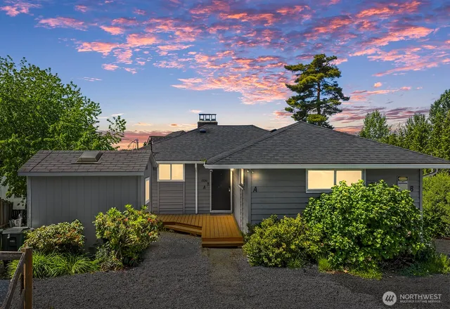 $775,000 | 15330 40th Avenue West, Unit A & B, Lynnwood, WA 98087