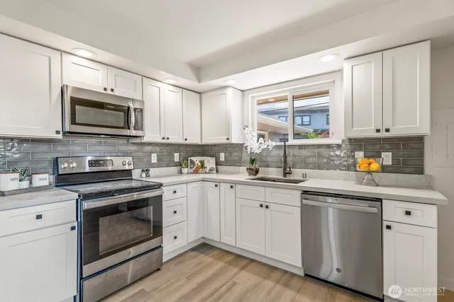 $775,000 | 15330 40th Avenue West, Unit A & B, Lynnwood, WA 98087