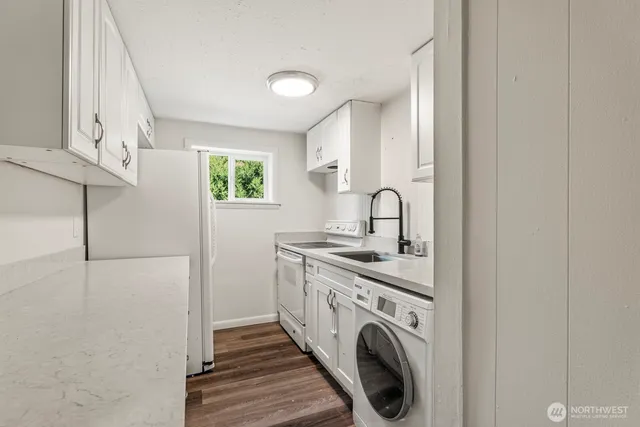 $775,000 | 15330 40th Avenue West, Unit A & B, Lynnwood, WA 98087