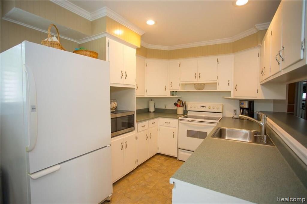 5898 Cullen Road Fenton, MI 48430 - Photo 17 of 43