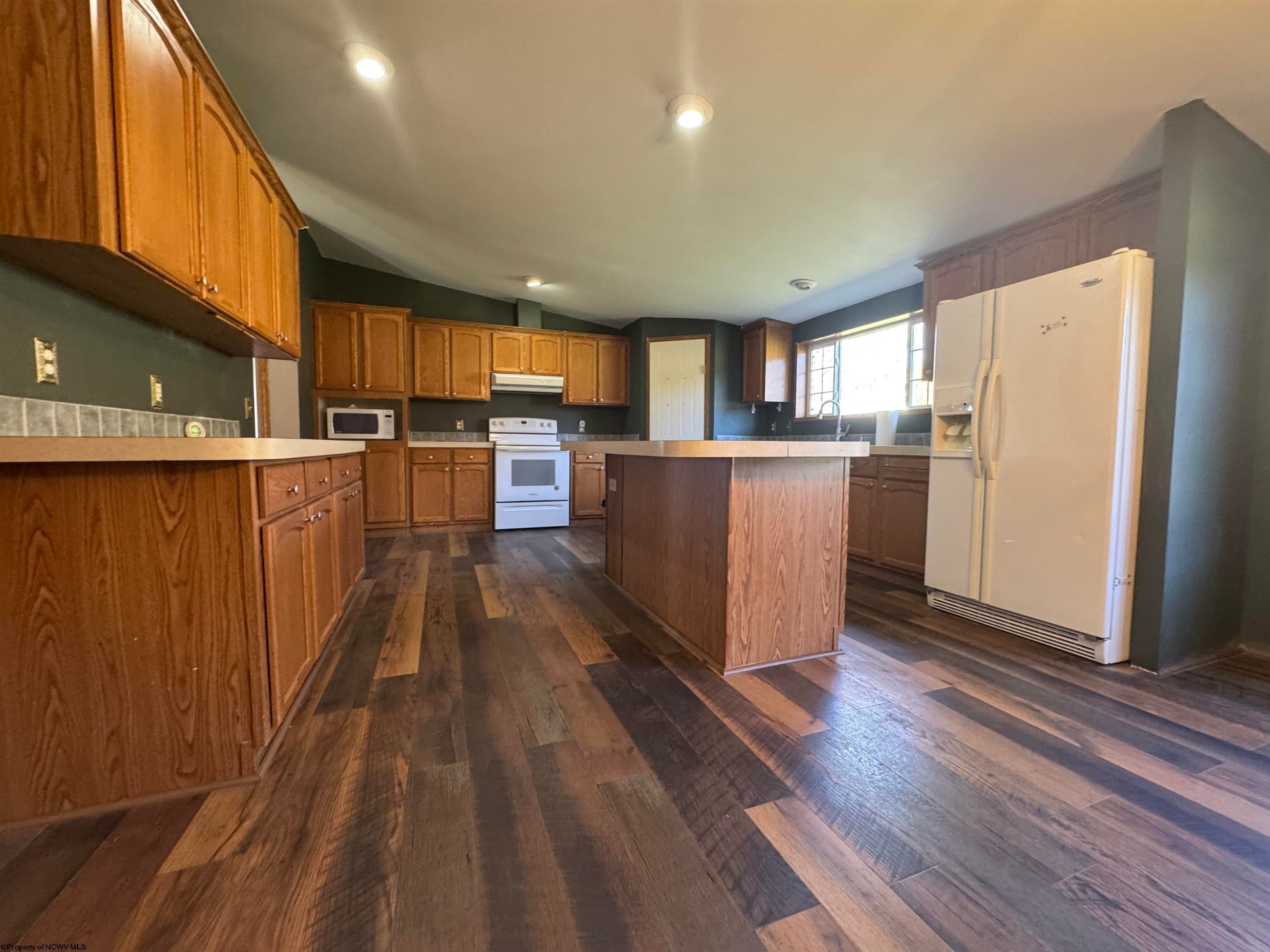 1368 Co Rte 32/6 Dryfork, WV 26263 - Photo 11 of 26 Gallery Image 11