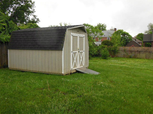 3228 Oliver Road Northeast Roanoke, VA 24012 - Photo 4 of 13 DSCN1375