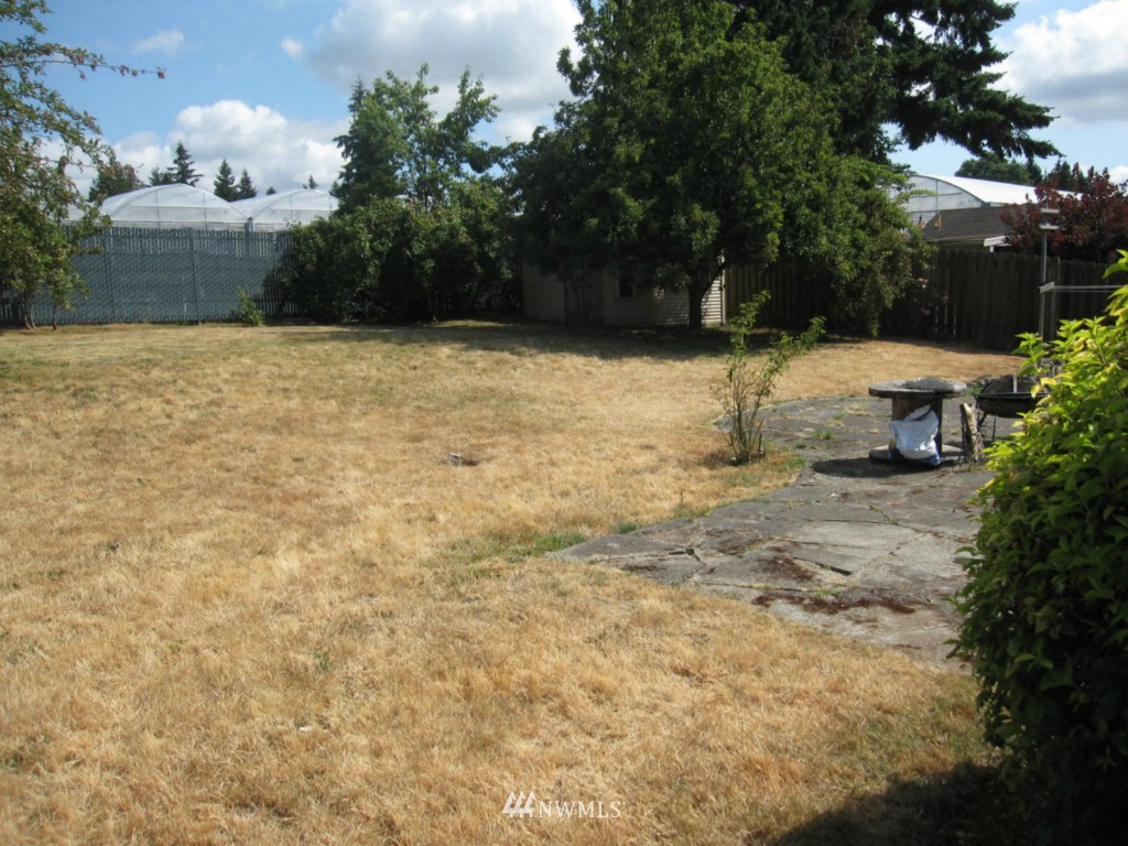 442 Southwest 126th Street Seattle, WA 98146 - Photo 3 of 18 Gallery Image 3