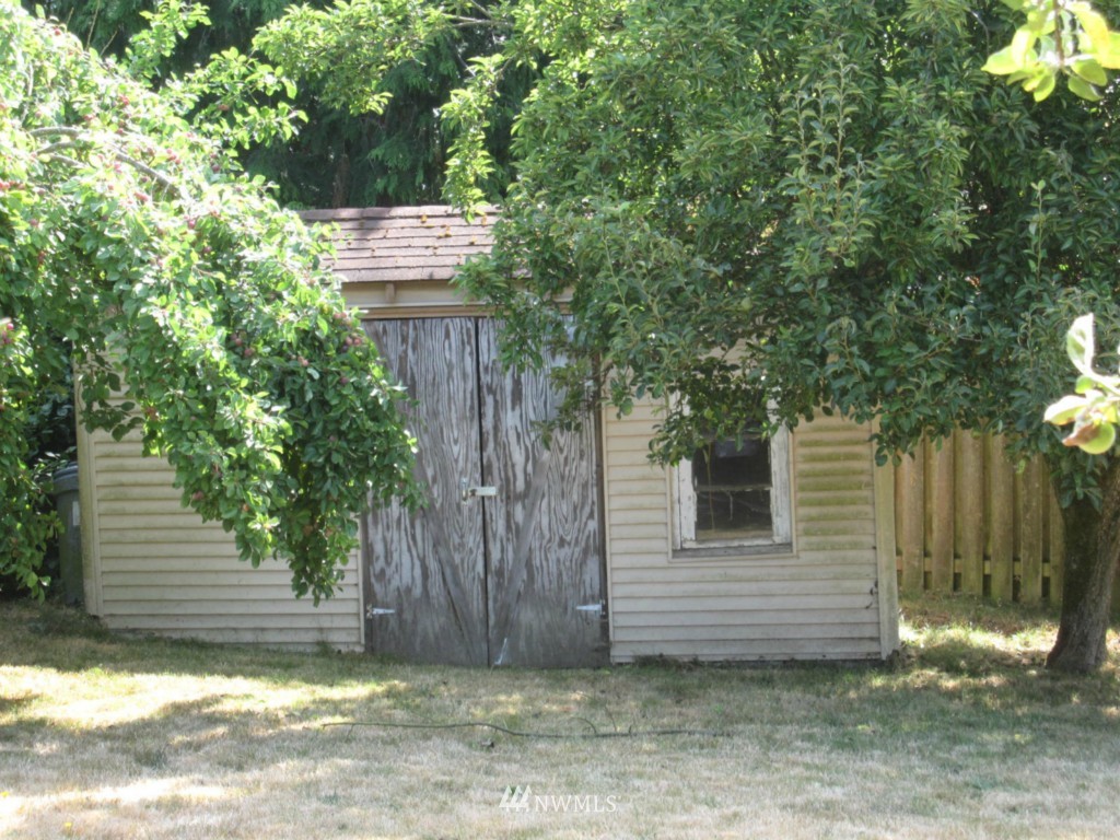442 Southwest 126th Street Seattle, WA 98146 - Photo 6 of 18 Gallery Image 6