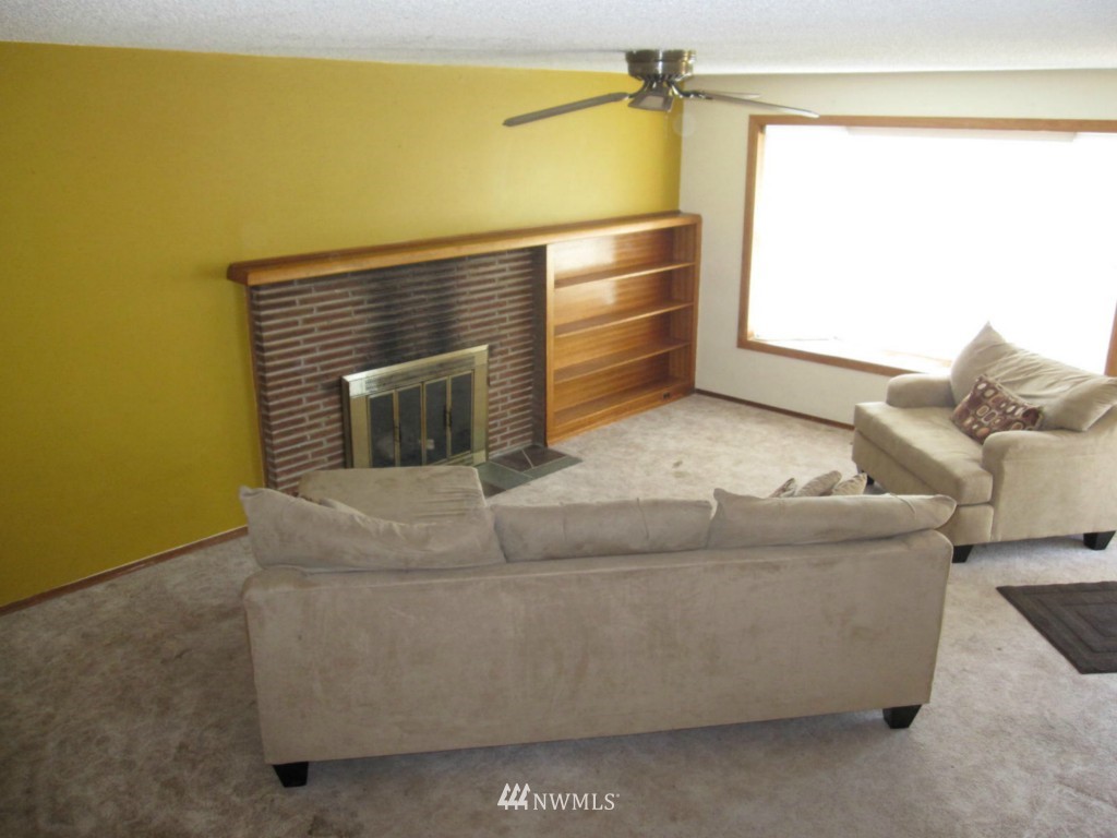 442 Southwest 126th Street Seattle, WA 98146 - Photo 8 of 18 Gallery Image 8