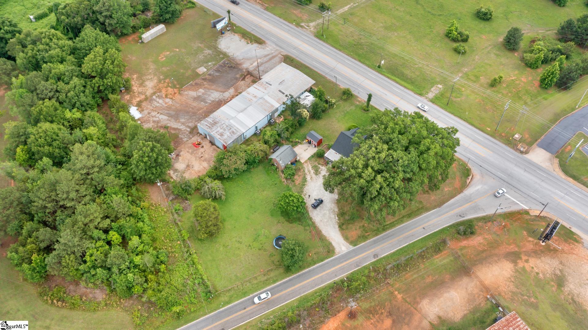 1301 Old Airport Road Laurens, SC 29360 - Photo 19 of 21
