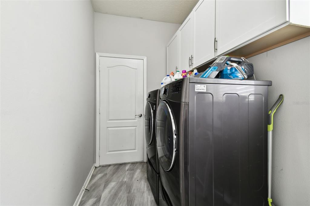 5707 Butterfield Street Riverview, FL 33578 - Photo 28 of 67 a utility room with dryer and washer