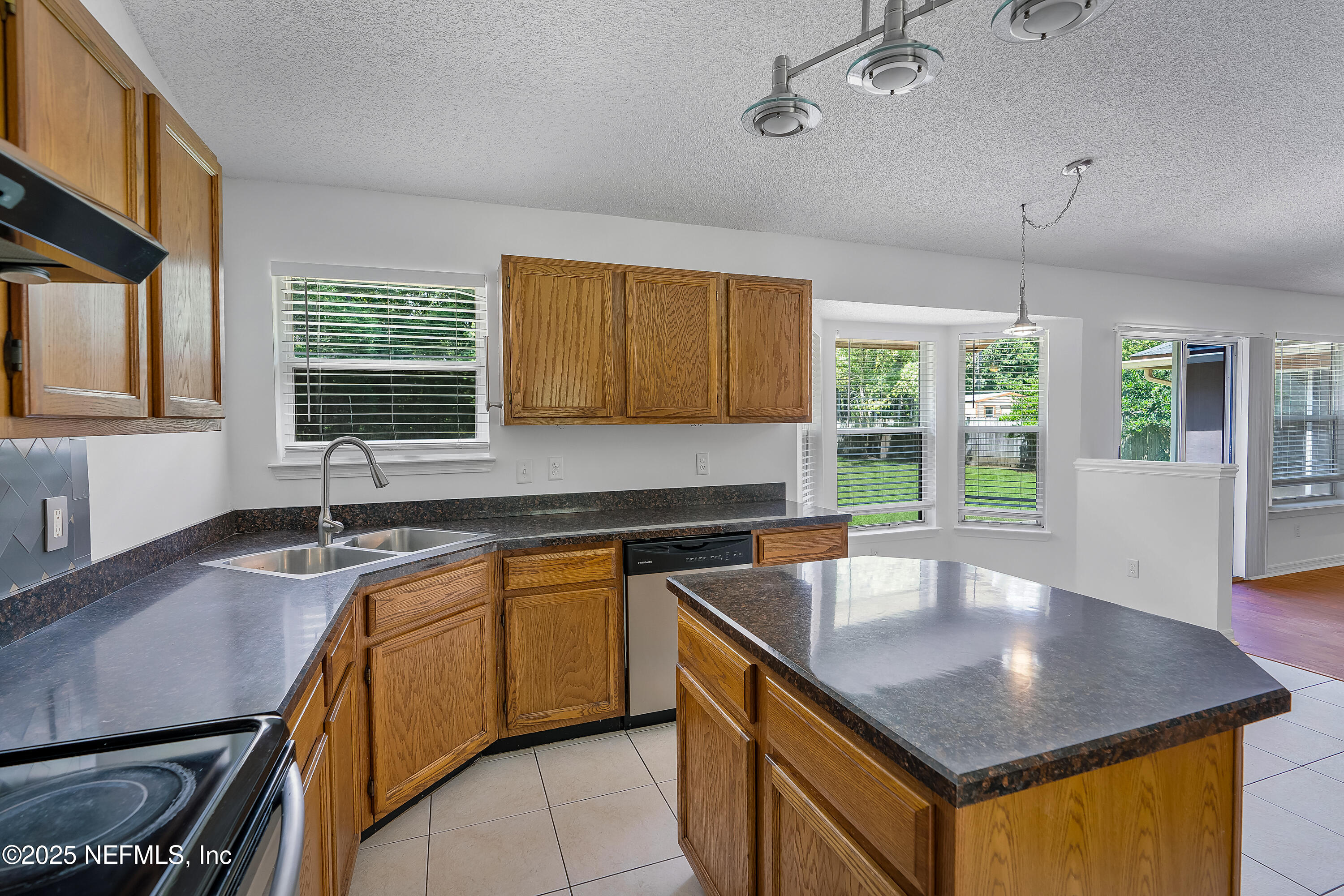 10672 Wingate Road Jacksonville, FL 32218 - Photo 8 of 27 10672 Wingate_jacksonville-14