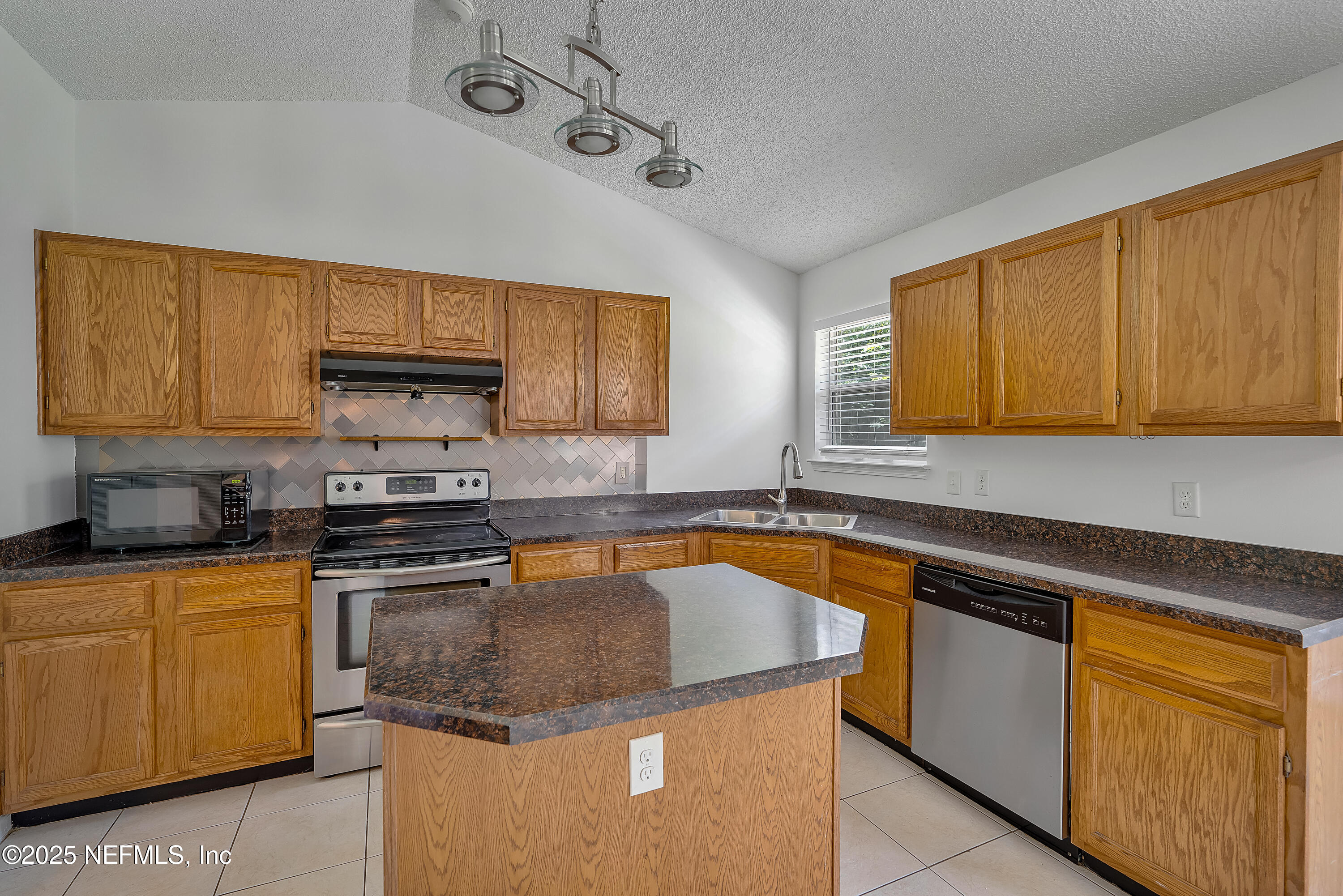 10672 Wingate Road Jacksonville, FL 32218 - Photo 10 of 27 10672 Wingate_jacksonville-16
