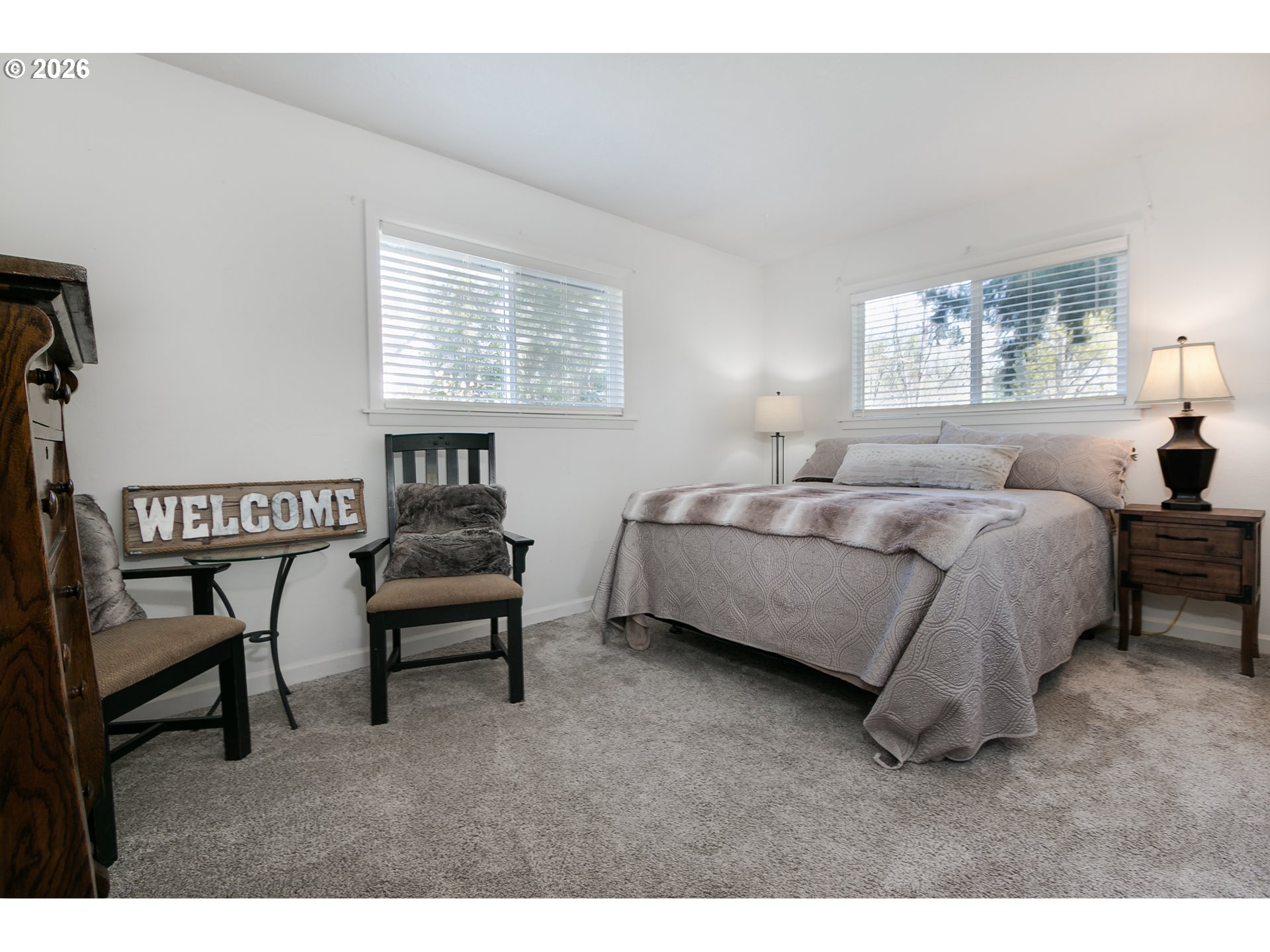 33391 Howe Lane Creswell, OR 97426 - Photo 30 of 40 a bedroom with bed and a window