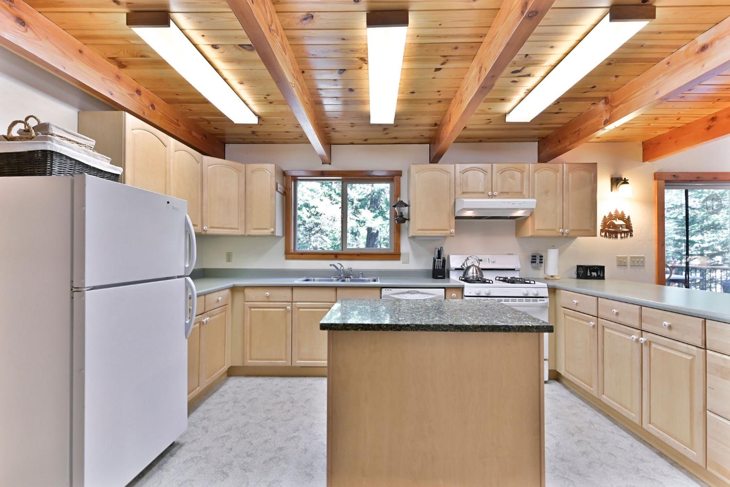 127 Summit Level Road Arnold, CA 95223 - Photo 17 of 61