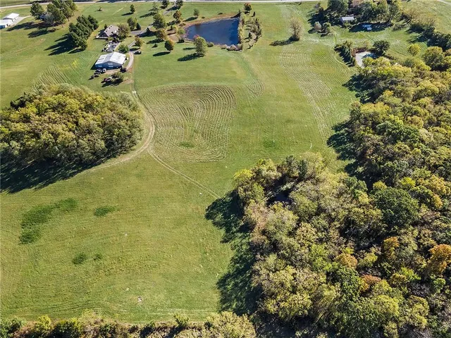 $400,000 | 13722 North Virginia Avenue, Smithville, MO 64089