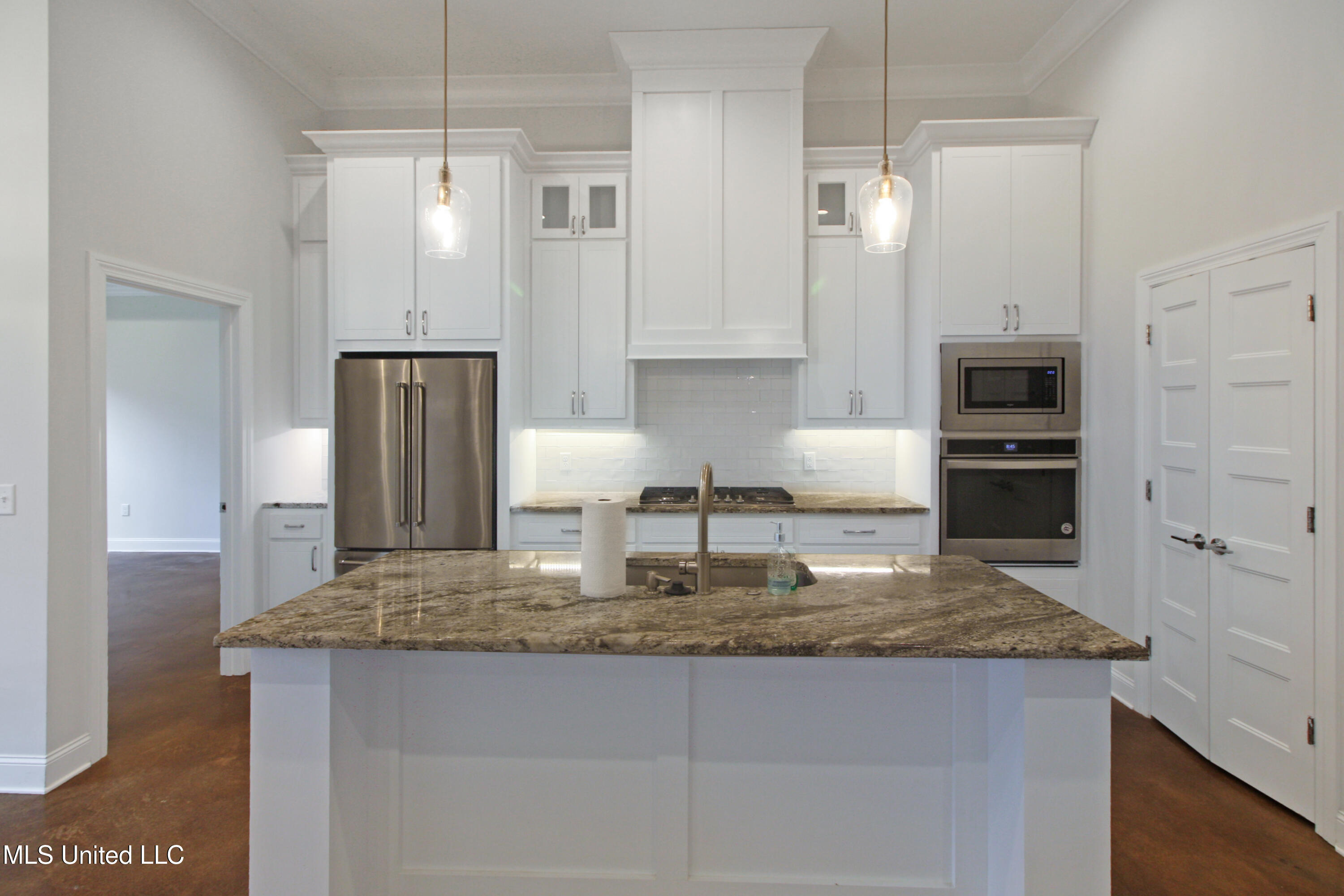 1172 Greenfield Circle Brandon, MS 39042 - Photo 5 of 22 IMG_9866