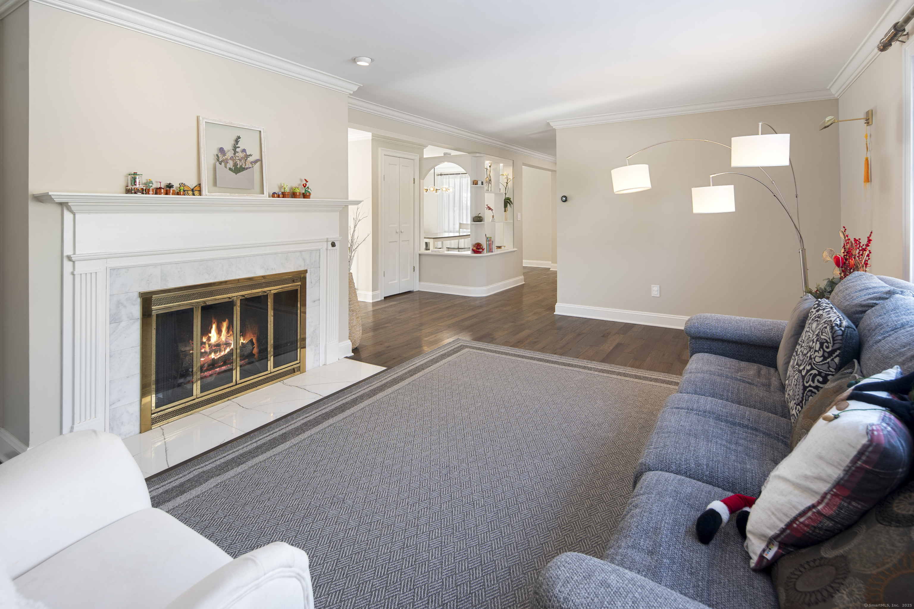 64 White Oak Shade Road New Canaan, CT 06840 - Photo 4 of 29