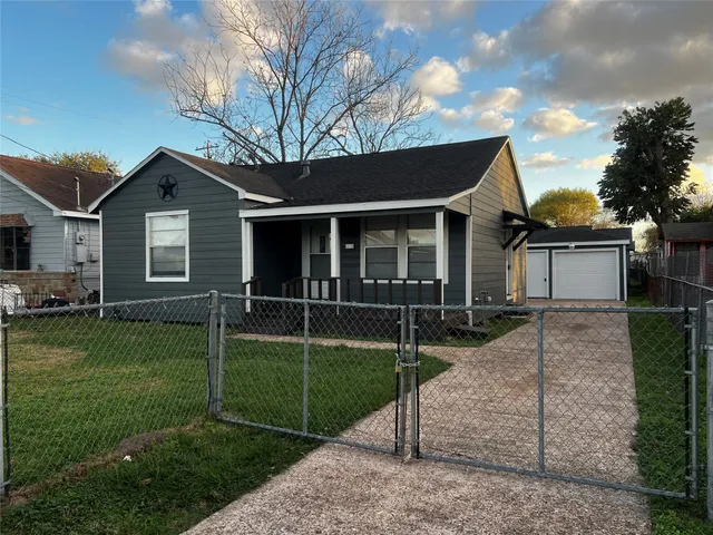 $1,500 | 230 Burress Street, Houston, TX 77022