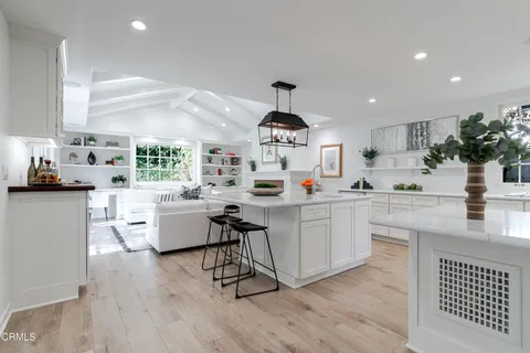 $2,998,000 | 2051 Mendocino Lane, Altadena, CA 91001