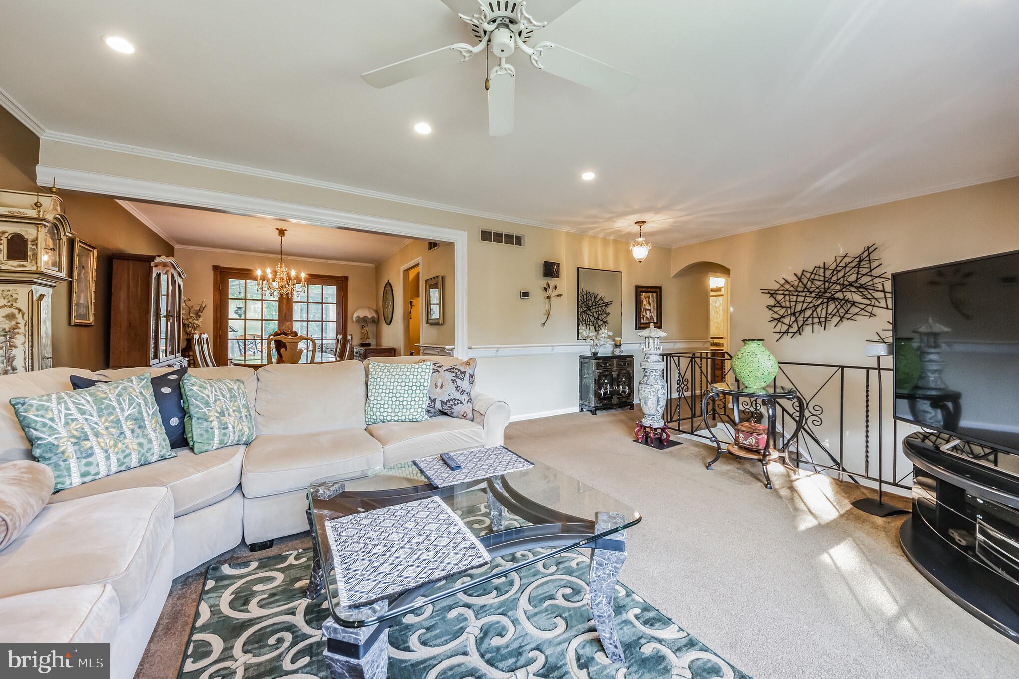 4200 Thistlewood Road Hatboro, PA 19040 - Photo 6 of 30 Living Room