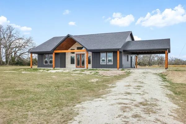 $440,000 | 14827 Fm 1696, Bedias, TX 77831