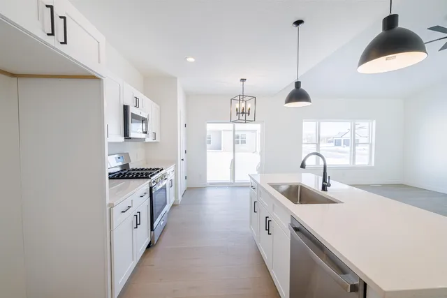 $384,900 | 1833 East Kyle, Beloit, WI 53511