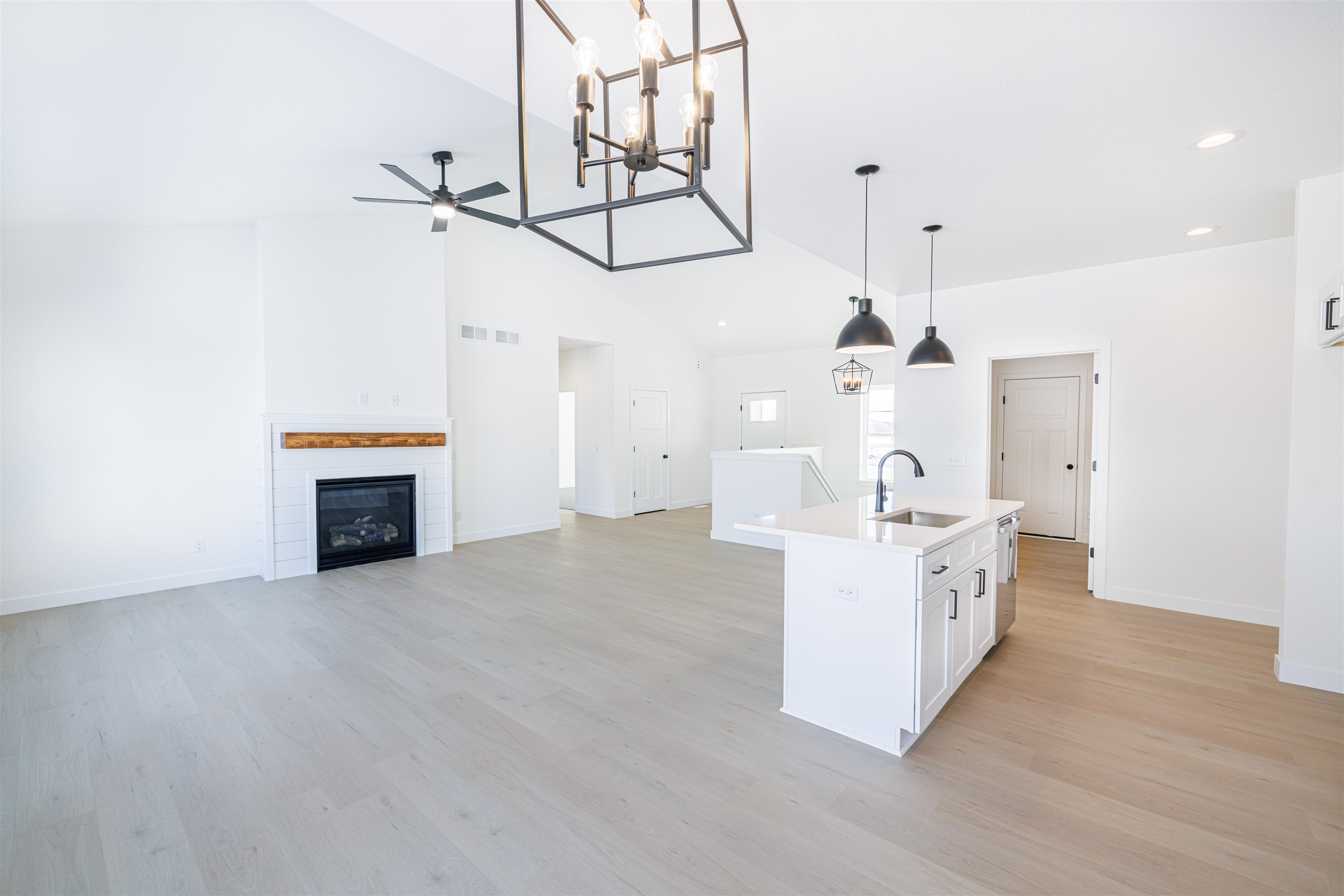 1833 East Kyle Beloit, WI 53511 - Photo 15 of 34