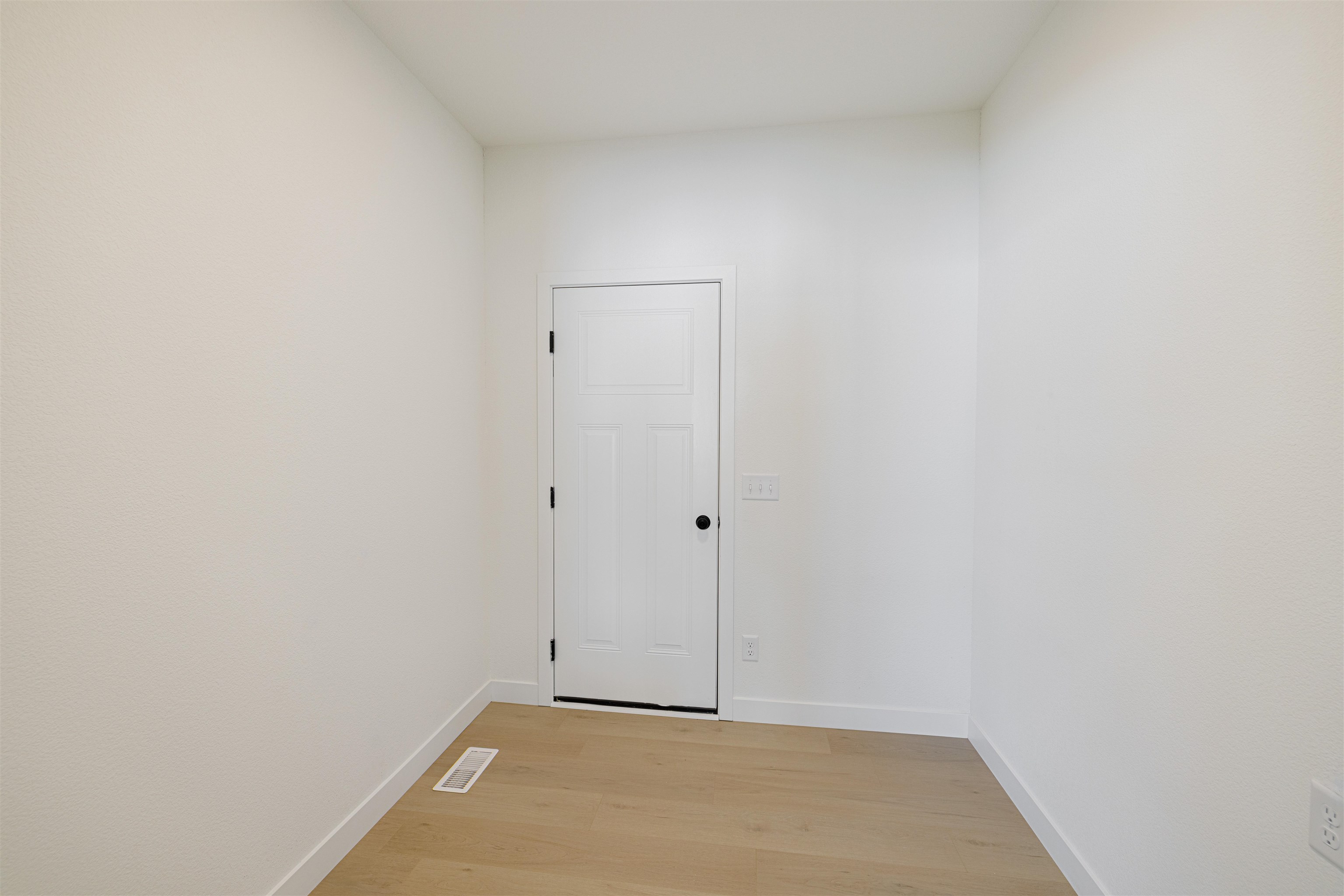 1833 East Kyle Beloit, WI 53511 - Photo 15 of 31