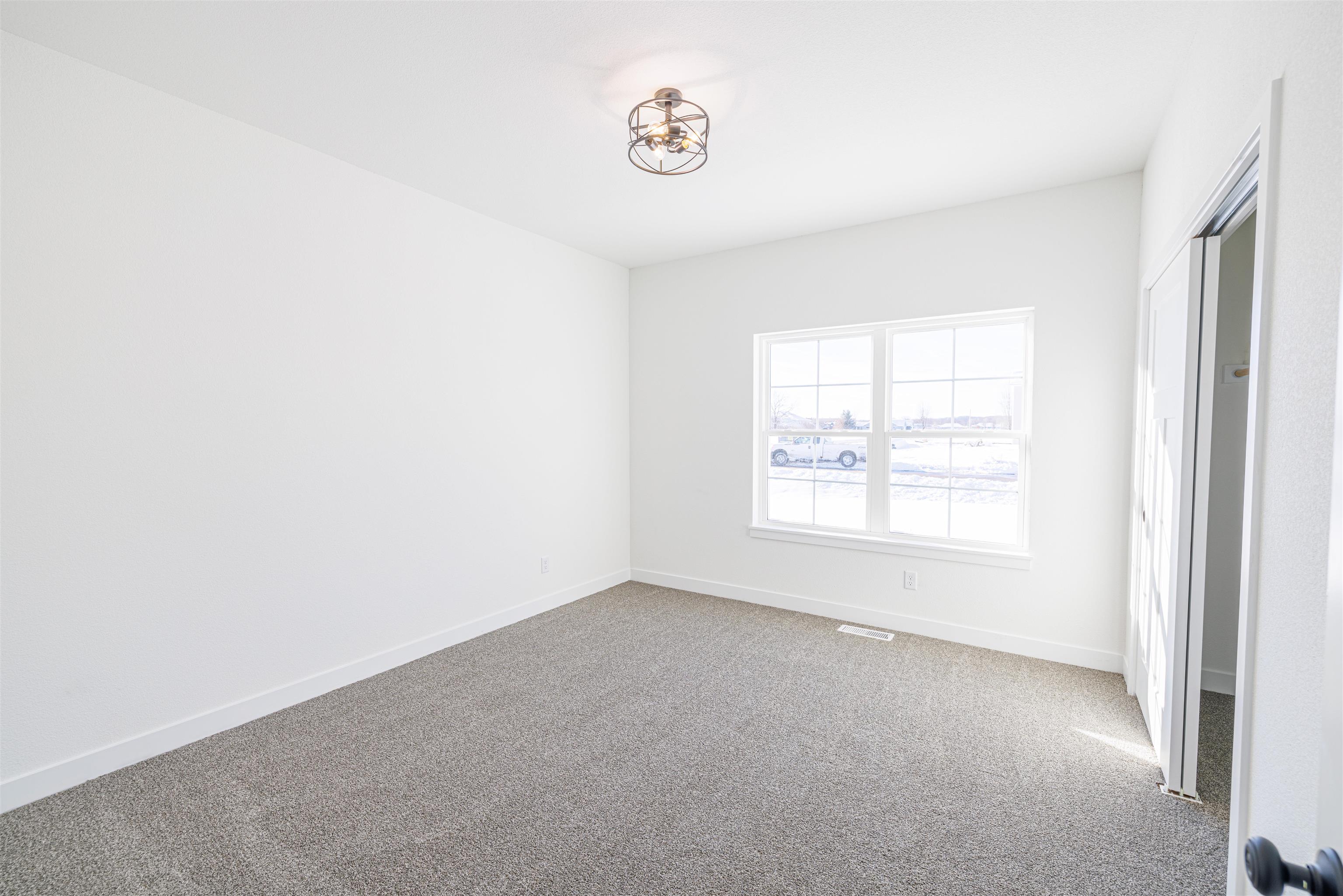 1833 East Kyle Beloit, WI 53511 - Photo 23 of 31