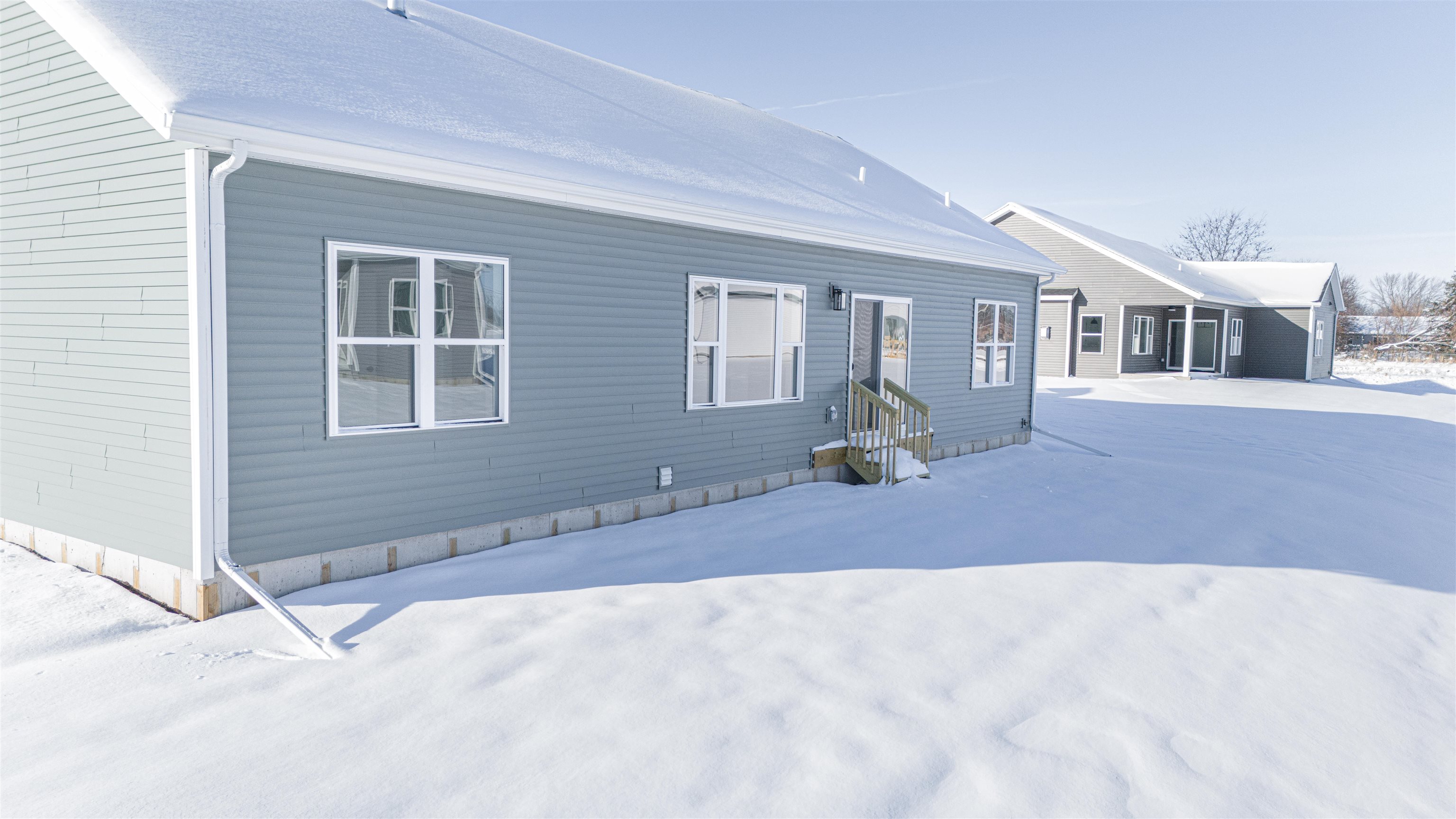 1833 East Kyle Beloit, WI 53511 - Photo 5 of 34