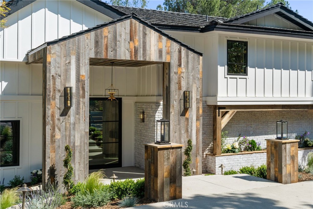 5510 Hoback Glen Road Hidden Hills, CA 91302 - Photo 2 of 60