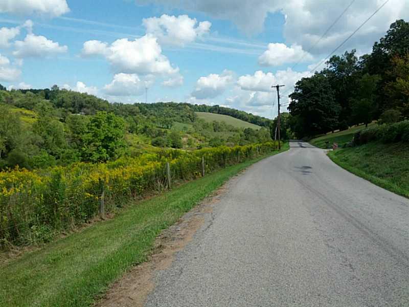 363 Taffy Run Road Rochester, PA 15074 - Photo 2 of 25 View.