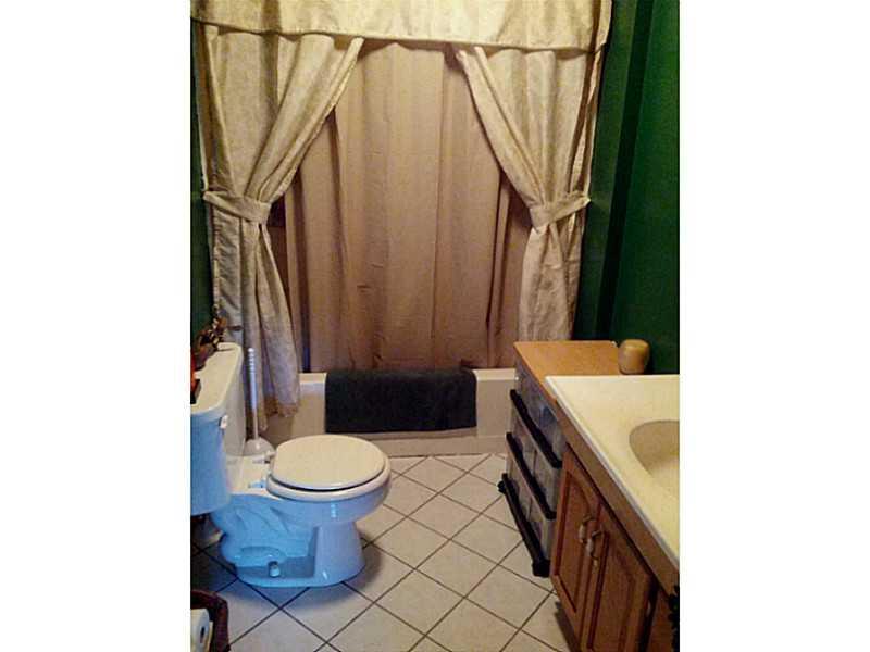 363 Taffy Run Road Rochester, PA 15074 - Photo 21 of 25 Master Bath/Spa.