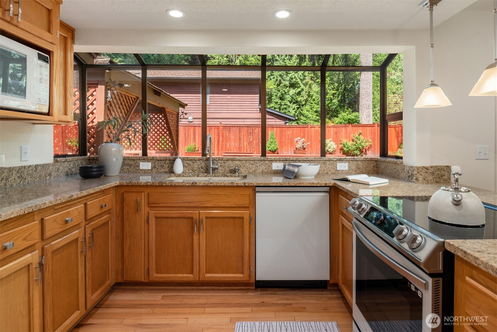 118 171st Place Southeast Bothell, WA 98012 - Photo 12 of 34