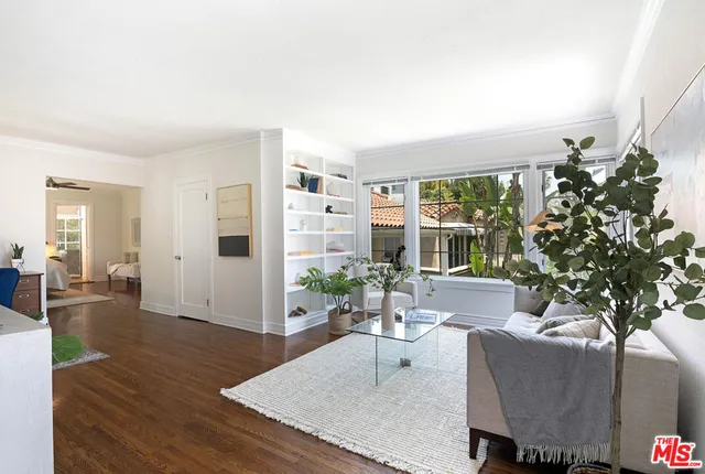 $2,200,000 | 2001 Holly Hill Terrace, Los Angeles, CA 90068