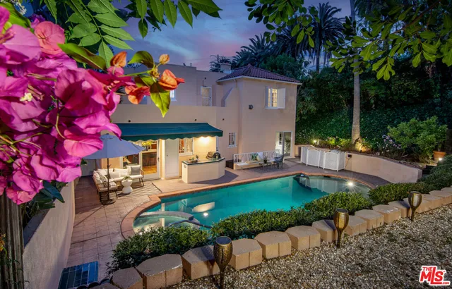 $2,200,000 | 2001 Holly Hill Terrace, Los Angeles, CA 90068