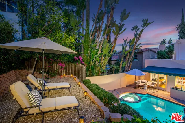 $2,200,000 | 2001 Holly Hill Terrace, Los Angeles, CA 90068