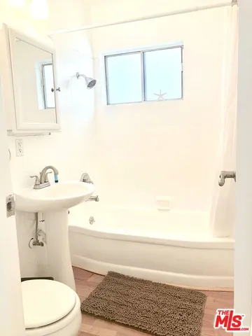 $5,300 | 35 Dudley Avenue, Unit 1/2, Venice, CA 90291