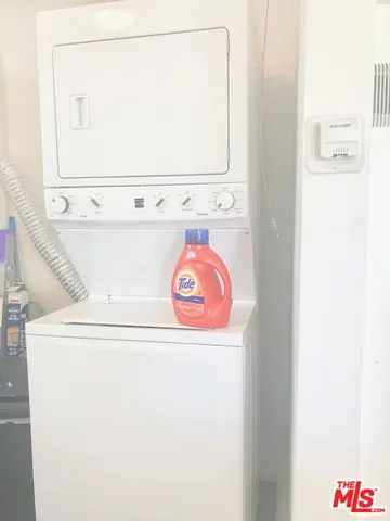 $5,300 | 35 Dudley Avenue, Unit 1/2, Venice, CA 90291