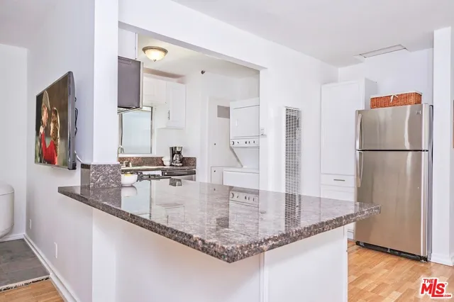 $5,300 | 35 Dudley Avenue, Unit 1/2, Venice, CA 90291
