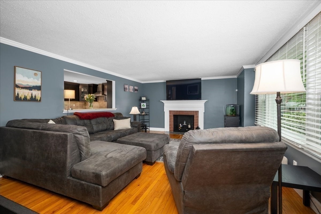 89 Weymouth Street Springfield, MA 01108 - Photo 12 of 28