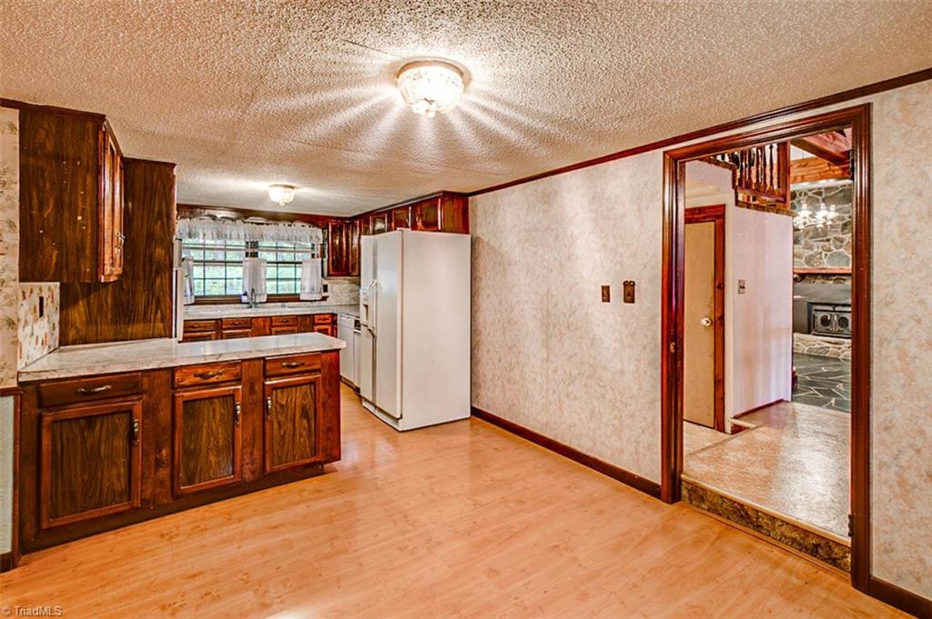 7008 Jackson Creek Road Denton, NC 27239 - Photo 8 of 30 Kitchen