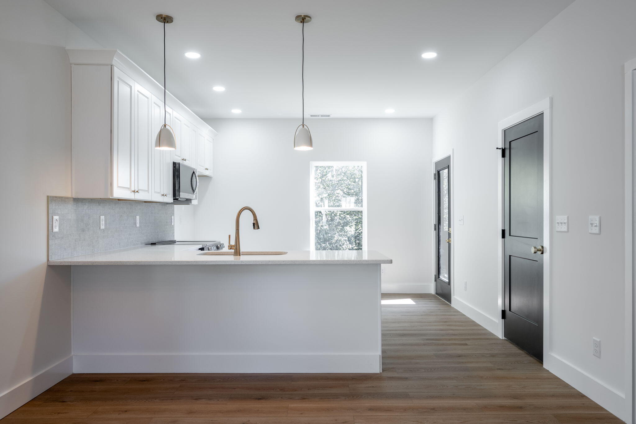 6 Franklin Place East Ridge, TN 37412 - Photo 4 of 25 20-web-or-mls-DSC_3561