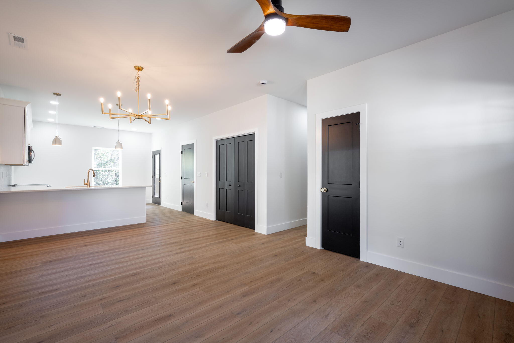 6 Franklin Place East Ridge, TN 37412 - Photo 5 of 25 21-web-or-mls-DSC_3564