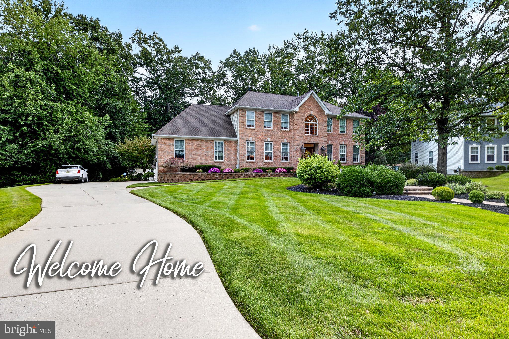 8 Oak Ridge Lane, Sewell NJ