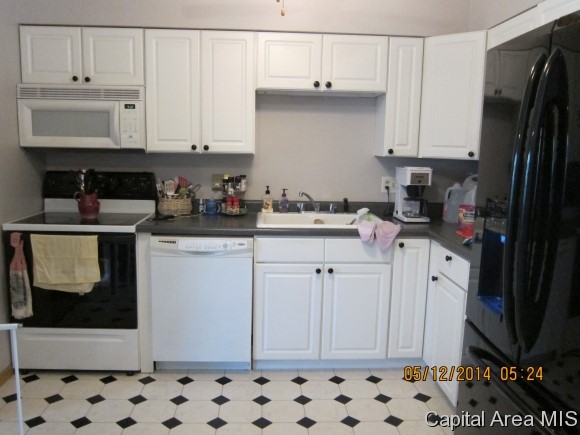 2729 Sandgate Road Springfield, IL 62702 - Photo 6 of 24