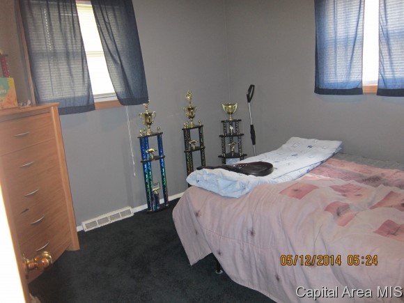 2729 Sandgate Road Springfield, IL 62702 - Photo 9 of 24