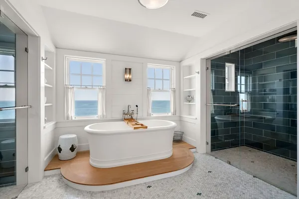 $8,900,000 | 150 East Chop Drive, Oak Bluffs, MA 02557