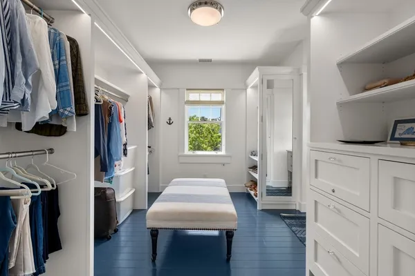 $8,900,000 | 150 East Chop Drive, Oak Bluffs, MA 02557